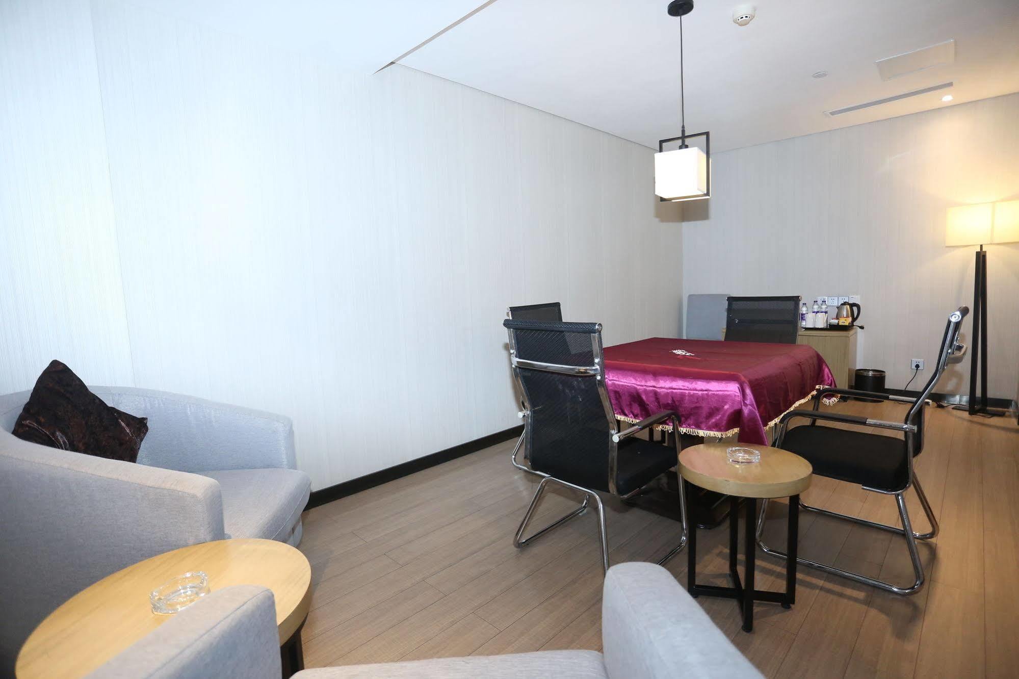 Echarm Hotel Zhengzhou High Tech Zone Exteriör bild