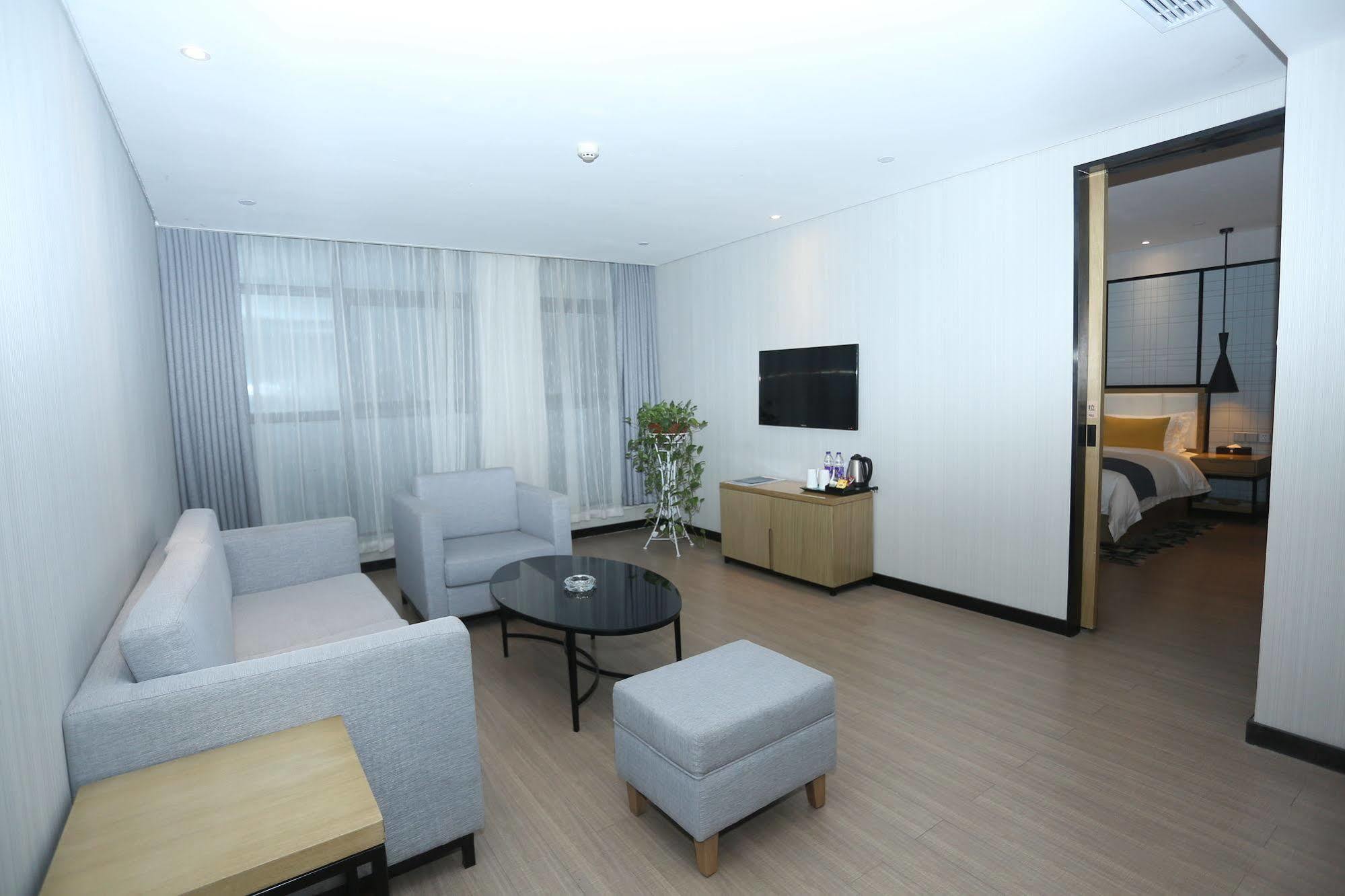 Echarm Hotel Zhengzhou High Tech Zone Exteriör bild