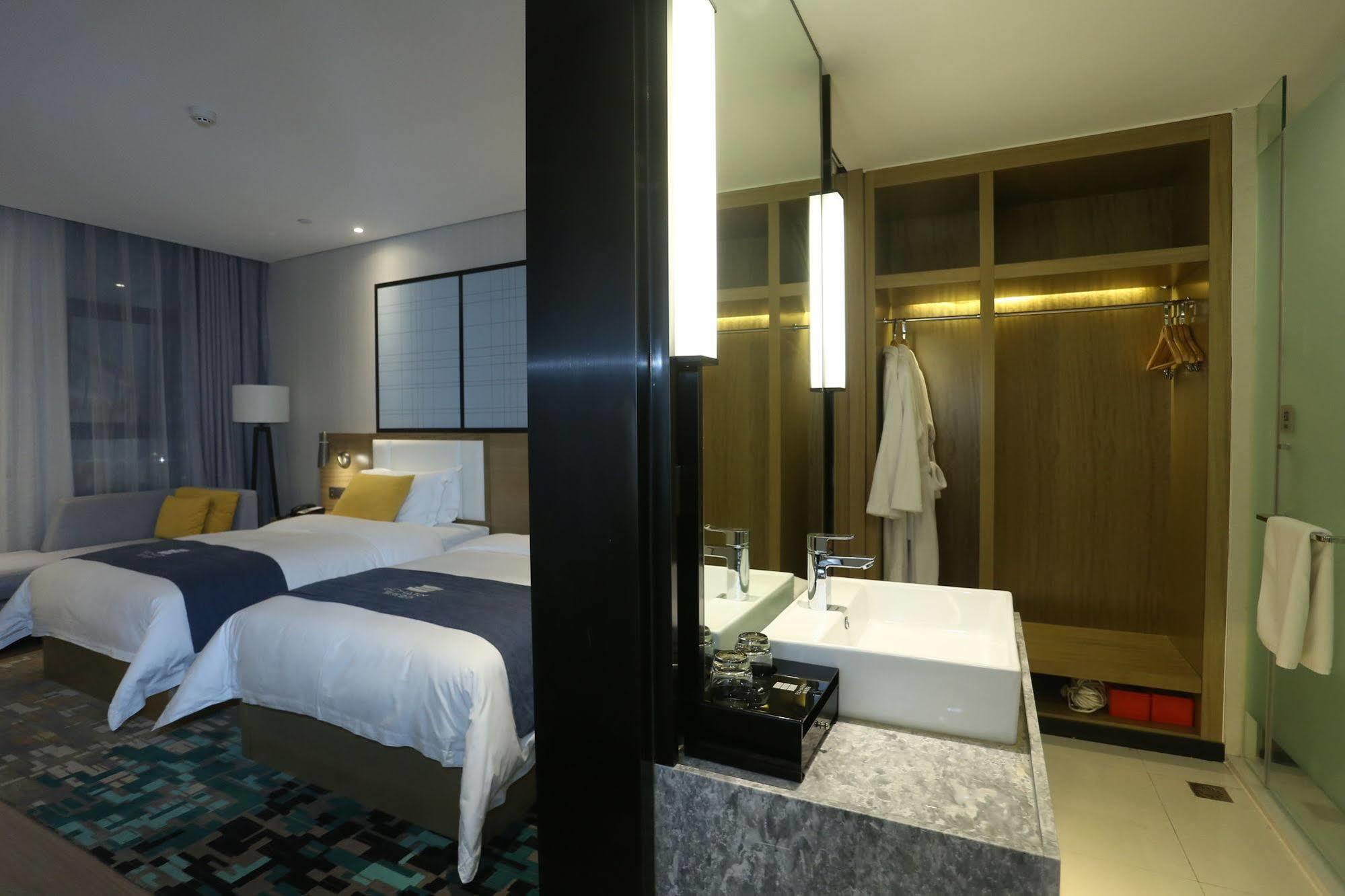 Echarm Hotel Zhengzhou High Tech Zone Exteriör bild