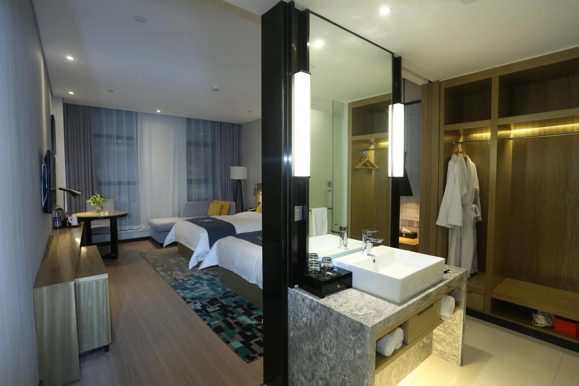 Echarm Hotel Zhengzhou High Tech Zone Exteriör bild